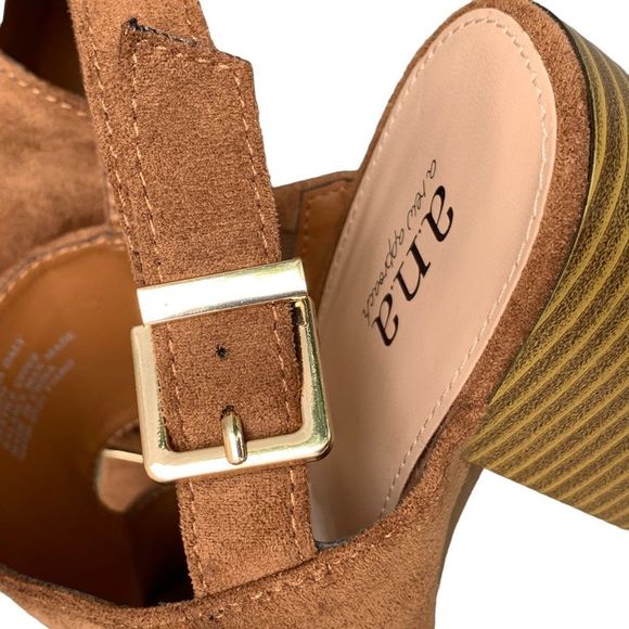 a.n.a Tan Block Heel Sandals - Picture 6 of 12